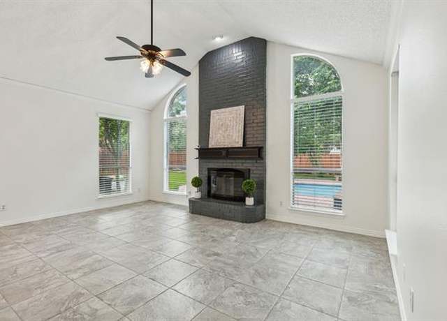 Photo of 302 Chestnut Cove Cir, Southlake, TX 76092