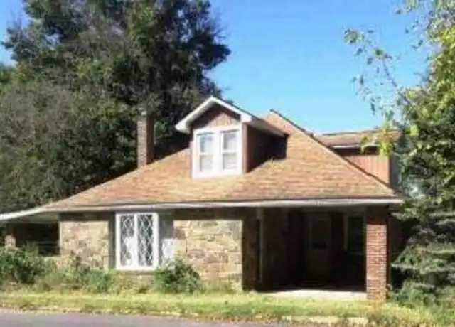 Property at 2105 Creek Rd, Bethlehem, PA, 18015, 3 beds, 2 baths, [object Object]