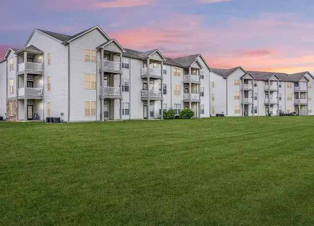 Photo of 2730 River Chase Dr, Indianapolis, IN 46214