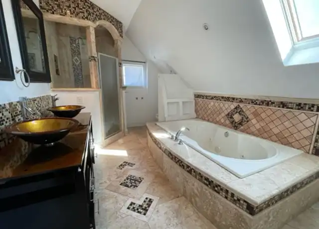 Property at 2400-2402 S 6th St, Milwaukee, WI, 53215, 3 beds, 2 baths, [object Object]