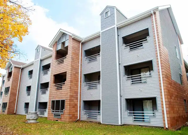 Property at 303 W Green St Unit D207, Champaign, IL, 61820, 2 beds, 1 bath, [object Object]