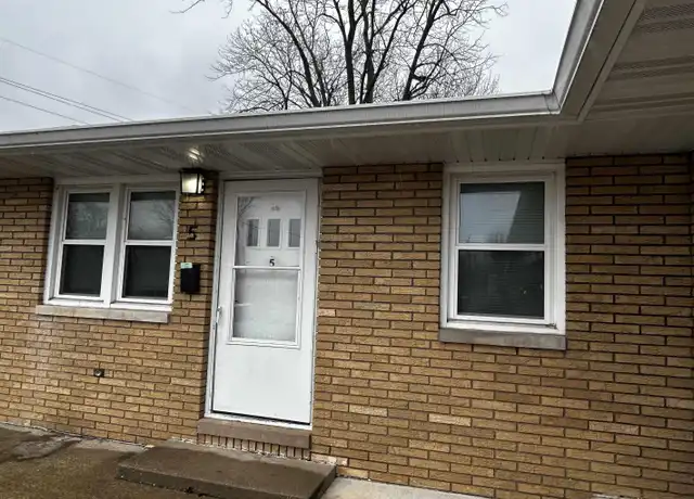 Property at 1102 Oxford Ave Unit 4, Pekin, IL, 61554, 2 beds, 1 bath, [object Object]