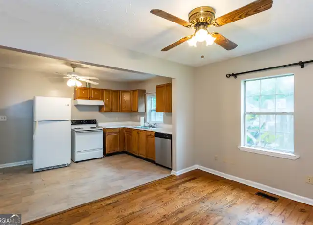 Property at 3172 Humphries Dr SE, Atlanta, GA, 30354, 3 beds, 1 bath, [object Object]