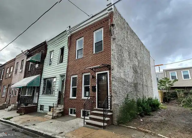 Property at 2309 Cross St, Philadelphia, PA, 19146, 2 beds, 1.5 baths, [object Object]