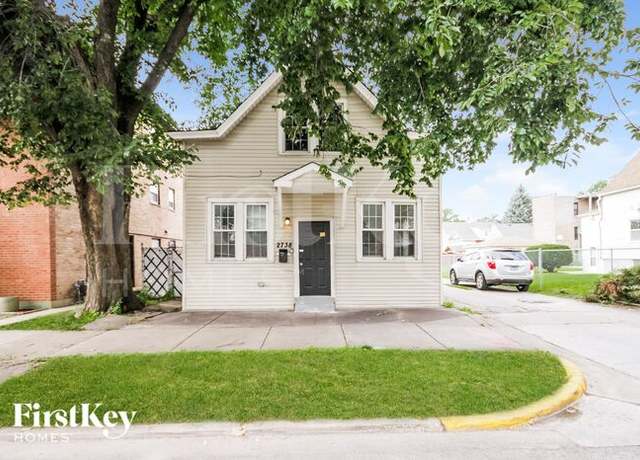 Photo of 2738 Ridgeland Ave, Berwyn, IL 60402