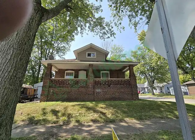 Property at 401 S 19th St, Decatur, IL, 62521, 2 beds, 1 bath, [object Object]