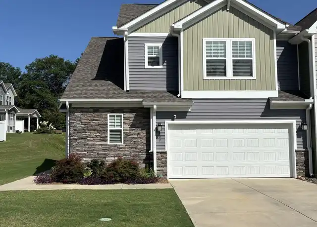 Property at 109 Creekhaven Ln, Taylors, SC, 29687, 3 beds, 2.5 baths, [object Object]