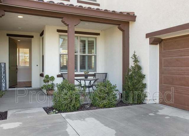 Photo of 594 River Bend Dr, Lathrop, CA 95330