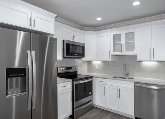 Property at 42 Longfellow Ave Unit 42-20, Levittown, NY, 11756, 1 bed, 1 bath, [object Object]