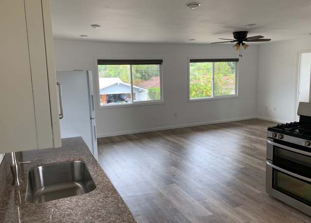 Photo of 646 Akoakoa St, Kailua, HI 96734