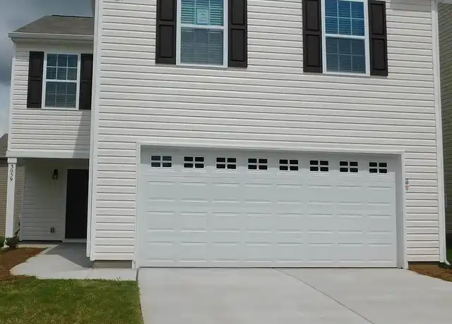 Property at 3059 Green Apple Dr, Dallas, NC, 28034, 4 beds, 2 baths, [object Object]
