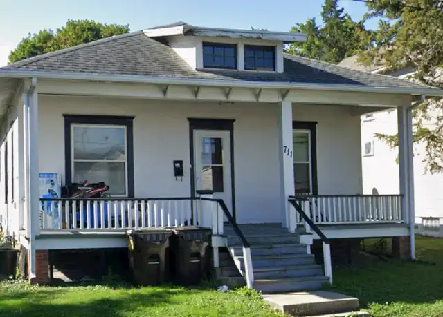 Property at 711 W Ringold St, Freeport, IL, 61032, 2 beds, 1 bath, [object Object]