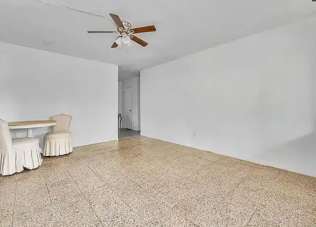 Property at 26 Farrell St #10, Houston, TX, 77022, 1 bed, 1 bath, [object Object]
