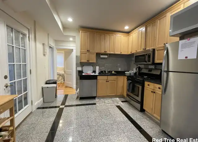 Property at 69 Babcock St Unit 2, Brookline, MA, 02446, 3 beds, 2 baths, [object Object]