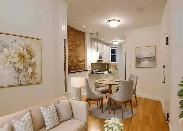 Property at 401 E 90th St, New York, NY, 10128, 2 beds, 1 bath, [object Object]