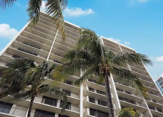 Property at 2625 Collins Ave #402, Miami Beach, FL, 33140, 1 bed, 1.5 baths, [object Object]