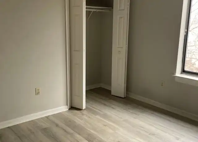 Property at 66 Webster St, Hartford, CT, 06114, 1 bed, 1 bath, [object Object]