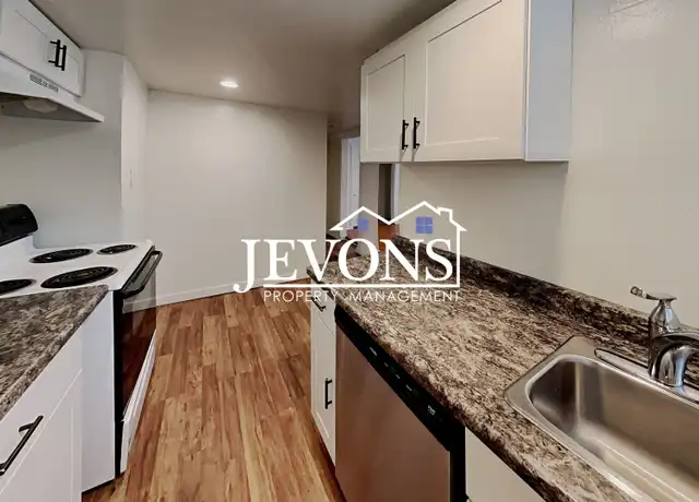 Property at 8332 Wabash Ave S Unit 8332, Seattle, WA, 98118, 2 beds, 1 bath, [object Object]