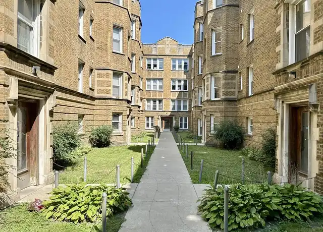 Property at 1639 W Pratt Blvd Unit E2, Chicago, IL, 60626, 2 beds, 1 bath, [object Object]