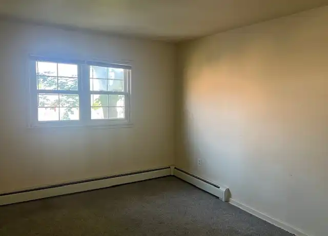 Property at 120 W Main St Unit 7, Mechanicsburg, PA, 17055, 2 beds, 1 bath, [object Object]