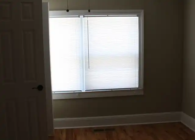 Property at 853 E 11th Ave Apt C, Bowling Green, KY, 42101, 2 beds, 1 bath, [object Object]