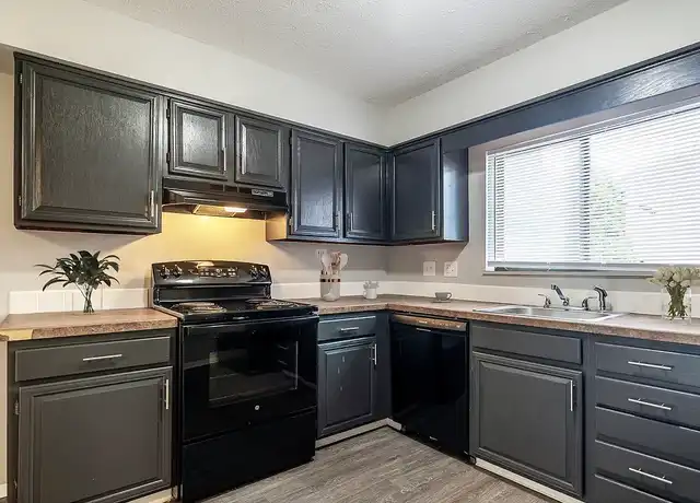 Property at Dominion Townhomes & Apartments - 1694 Dominion Dr, Akron, OH, 44313, 1-2 bed, 1-1.5 bath, [object Object]
