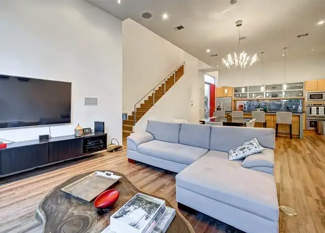 Property at 5426 McCulloch Cir, Houston, TX, 77056, 3 beds, 2.5 baths, [object Object]