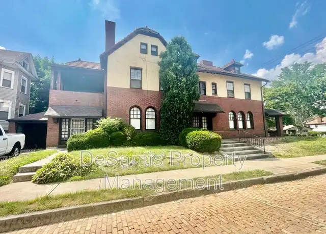 Property at 6 Emerson Ave Unit 3RD, Crafton, PA, 15205, 1 bed, 1 bath, [object Object]