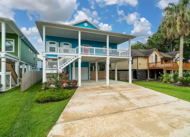 Property at 215 West Dr, Kemah, TX, 77565, 3 beds, 3.5 baths, [object Object]
