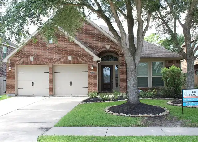 Property at 2912 Silhouette Bay Dr, Pearland, TX, 77584, 4 beds, 2 baths, [object Object]