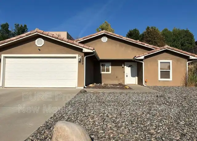 Property at 6025 Arroyo Dr, Farmington, NM, 87402, 3 beds, 2 baths, [object Object]