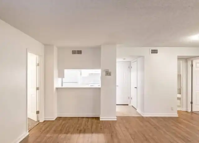 Property at 8602 Cinnamon Creek Dr Unit 1211, San Antonio, TX, 78240, 1 bed, 1 bath, [object Object]