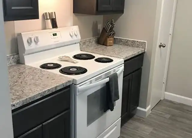 Property at 411 Rosewood Dr Unit 414-3, Mishawaka, IN, 46544, 2 beds, 1 bath, [object Object]