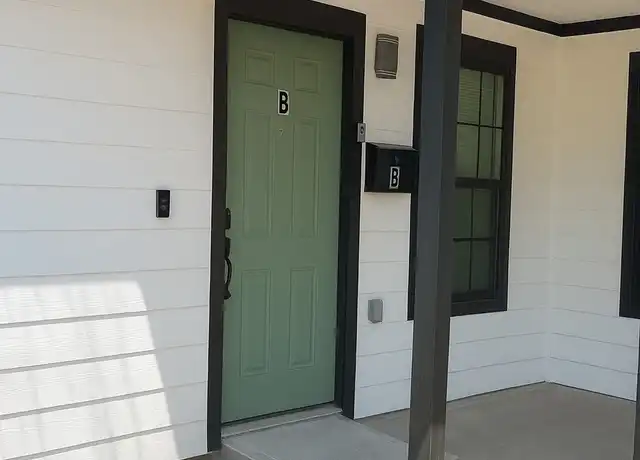 Property at 7317 Briefway St Unit B, Houston, TX, 77087, 3 beds, 2 baths, [object Object]