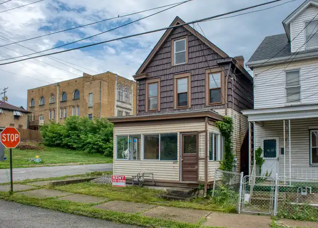 Property at 625 Walnut St Unit 1, New Kensington, PA, 15068, 2 beds, 1 bath, [object Object]