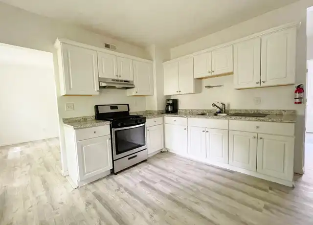 Property at 19 Townsend St Unit 2, New Haven, CT, 06511, 3 beds, 1 bath, [object Object]
