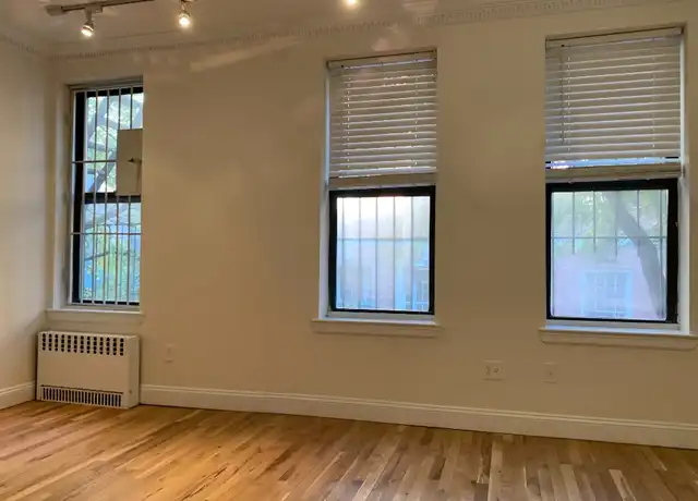 Property at 220 W 104th St Unit 2E, New York, NY, 10025, 0 beds, 1 bath, [object Object]