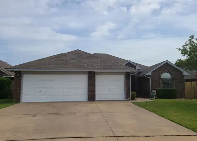 Property at 1717 SW 33rd St, Moore, OK, 73160, 4 beds, 2 baths, [object Object]