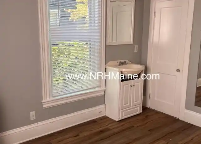 Property at 257 Turner St, Auburn, ME, 04210, 0 beds, 1 bath, [object Object]