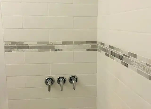 Property at 160 Barnt Ave, Trenton, NJ, 08611, 4 beds, 1 bath, [object Object]