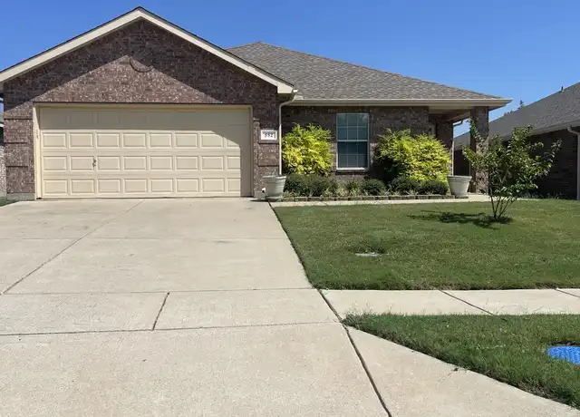 Property at 552 Lincoln Ave, Lavon, TX, 75166, 3 beds, 2 baths, [object Object]