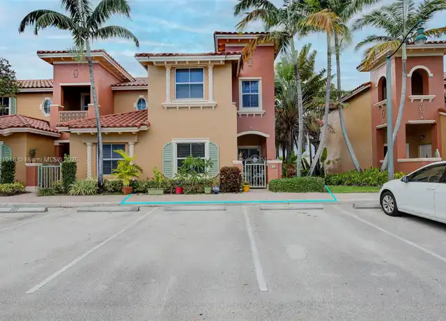 Property at 814 SW 143rd Ter #208, Pembroke Pines, FL, 33027, 3 beds, 2.5 baths, [object Object]
