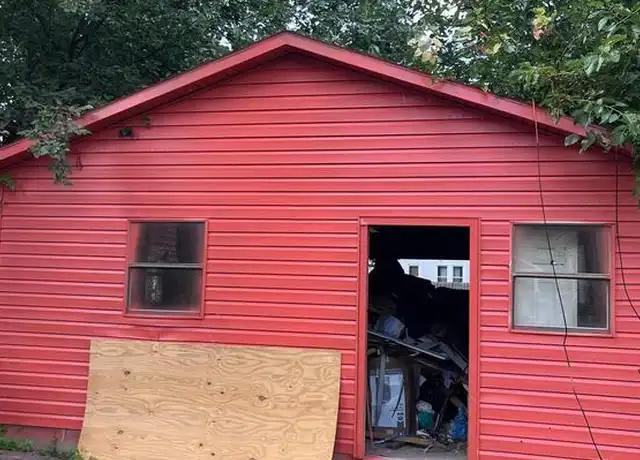 Property at 722 Jackson Ave, Evansville, IN, 47713, 3 beds, 1 bath, [object Object]
