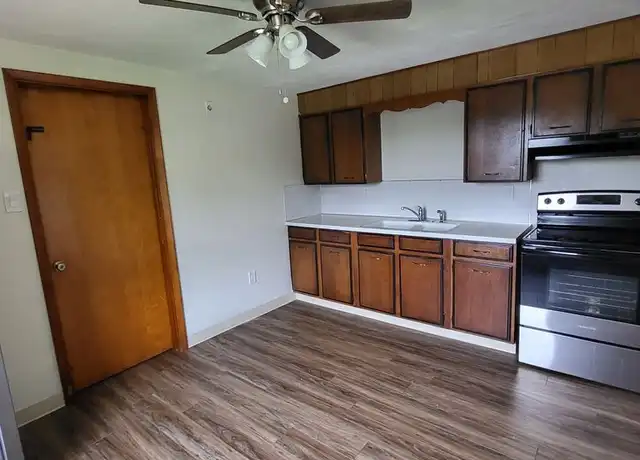 Property at 20 E Gay St Apt 1, Red Lion, PA, 17356, 2 beds, 1 bath, [object Object]