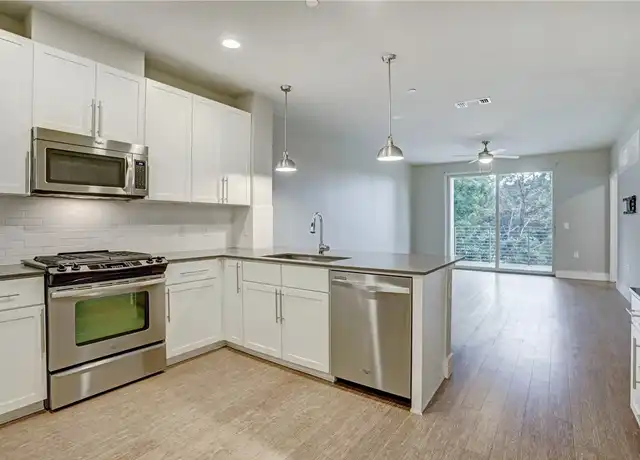 Property at 2804 Treble Ln #924, Austin, TX, 78704, 1 bed, 1 bath, [object Object]
