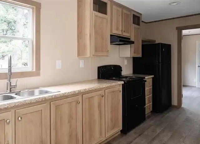 Property at 102 Skylark Dr, Mabank, TX, 75156, 3 beds, 2 baths, [object Object]
