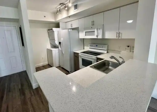 Property at 18335 NW 68th Ave Unit 255-405, Hialeah, FL, 33015, 1 bed, 1.5 baths, [object Object]