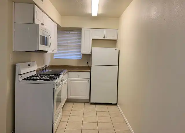 Property at 640 Alcazar St SE Unit 8, Albuquerque, NM, 87108, 1 bed, 1 bath, [object Object]