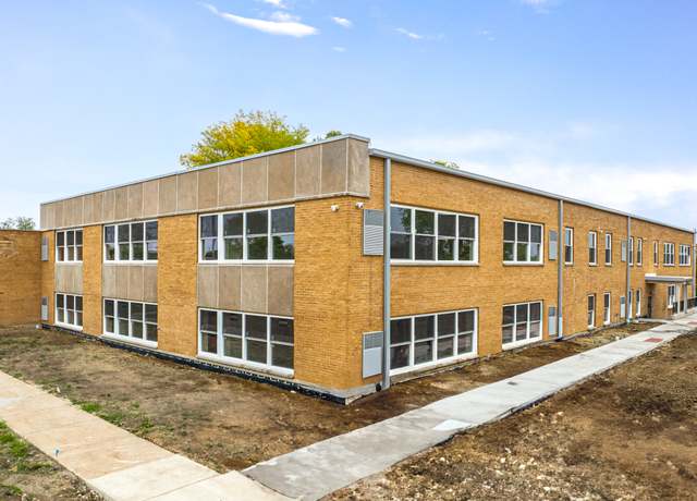 Photo of 400 S Main Pl Unit A17, Carol Stream, IL 60188