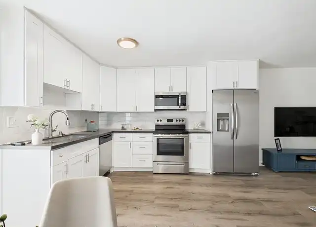 Property at eight70 - 870 Hilgard Ave, Los Angeles, CA, 90024, 2 beds, 1 bath, [object Object]